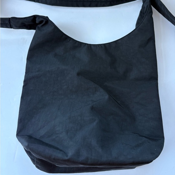 NWOT BAGGU UO Exclusive Rose Embroidery Small
Nylon Sling Bag - Picture 4 of 12